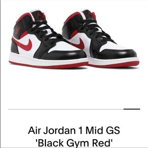 Nike Air Jordan 1 Mid Shoes
